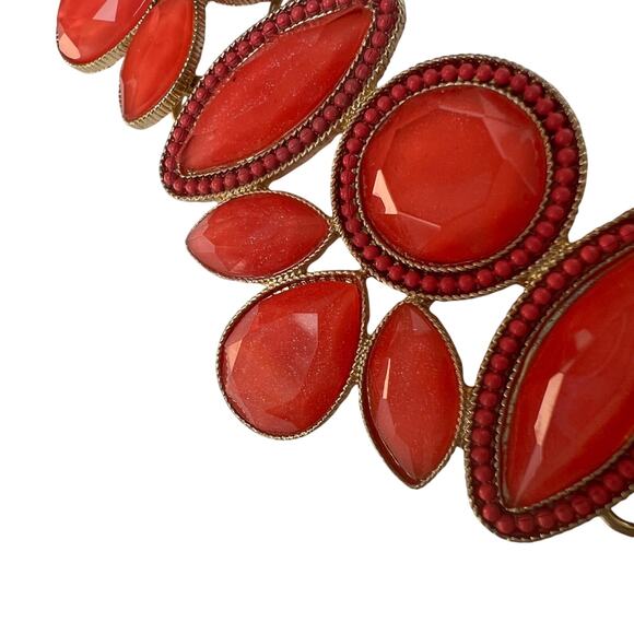 Francesca`s Collection Coral Gold Bib Necklace w/ Lobster Clasp - Picture 5 of 9